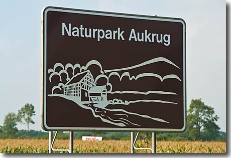Autobahnschild Naturpark Aukrug