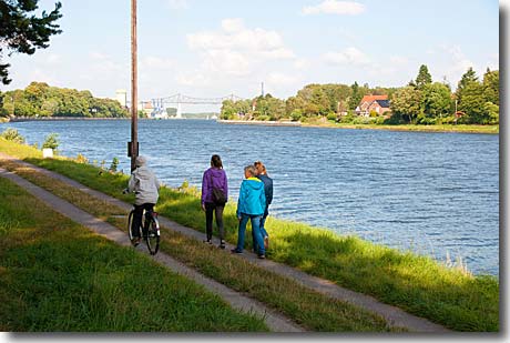 Radfahren und Wandern am Nord-Ostsee-Kanal