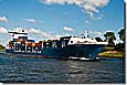 Nord-Ostsee-Kanal mit Containerschiff